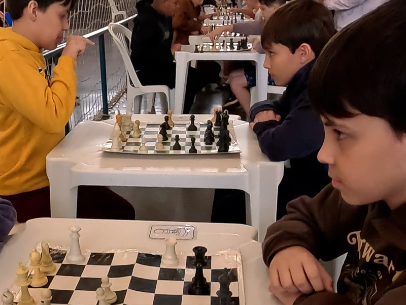 Torneio de Xadrez e Batalha de Piões movimenta a rede municipal