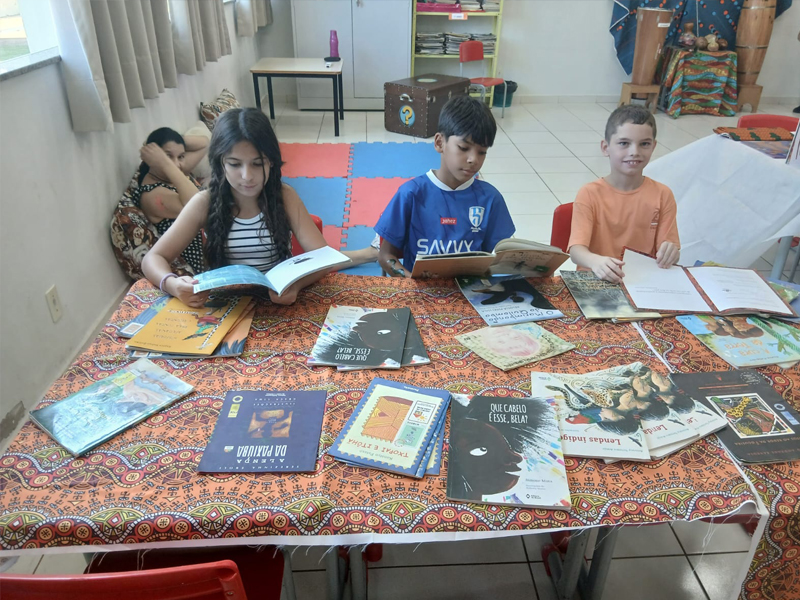 XV Feira do Livro encanta comunidade escolar com homenagem à escritora Sônia Rosa