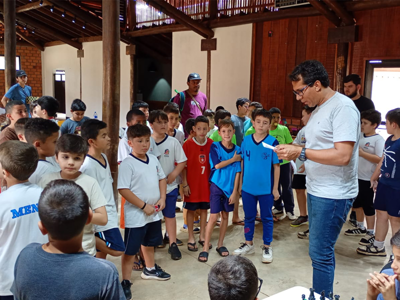 3ª Copa SME-Assis de Xadrez Faz Parada Estratégica para Celebrar o Mês da Criança
