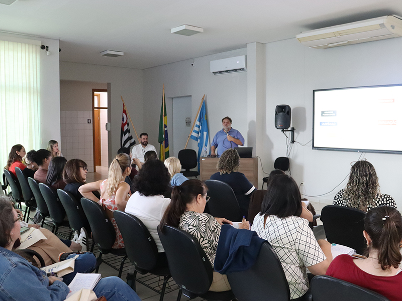 Formação sobre Proficiência do Saeb reúne gestores e coordenadores da Rede Municipal de Assis