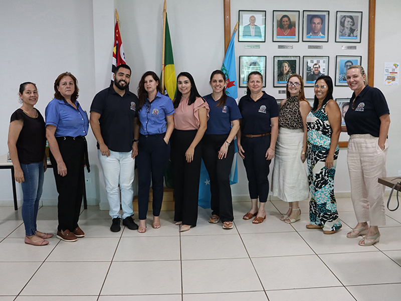 Educação Inclusiva: Assis recebe educadores de Cruzália para intercâmbio técnico