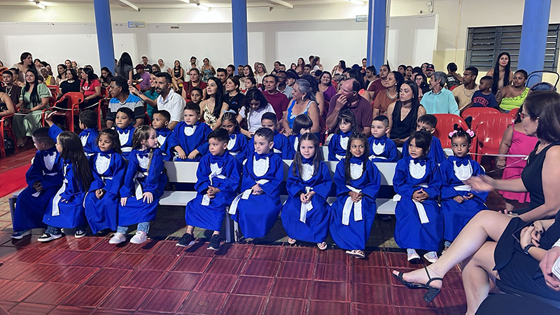 Celebração do Conhecimento: Formaturas Marcantes na Rede Municipal de Ensino de Assis