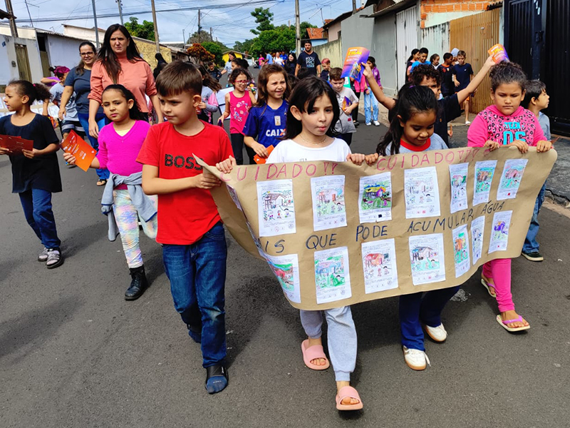 Alunos da EMEIF Mafalda Salotti Bartholomei viram agentes mirins no combate à dengue