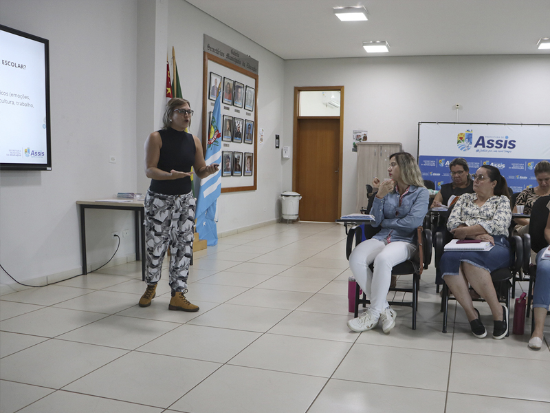 SME promove formação para fortalecer atuação da Equipe Multiprofissional