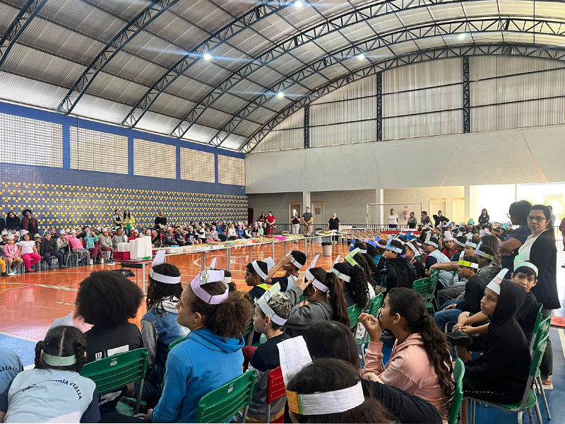 EMEIF Maria Clélia de Oliveira Vallim celebra o Dia de Ação de Graças com imersão cultural e gratidão