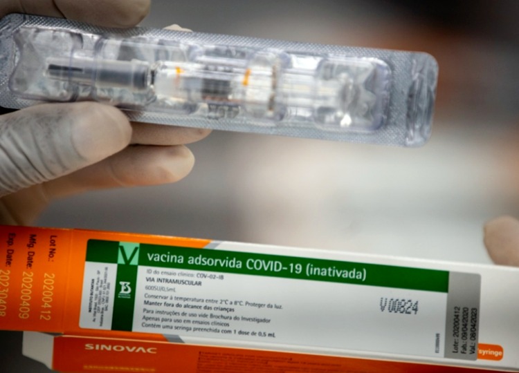 Vacinao contra a Covid-19 para profissionais da Educao comea na prxima tera-feira em Assis
