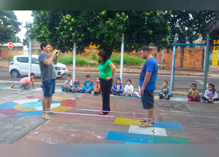 Escola Joo de Castro realiza projeto didtico com brincadeiras tradicionais