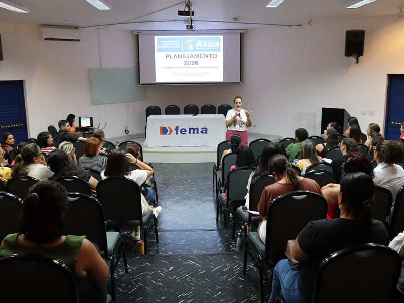 Educação Especial em foco: Secretaria Municipal da Educação de Assis realiza encontro formativo com profissionais de apoio à inclusão escolar