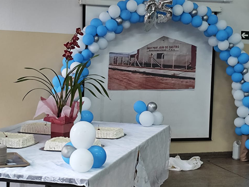 EMEIF “Prof. João de Castro” celebra 25 anos de dedicação à educação com homenagem emocionante ao seu patrono