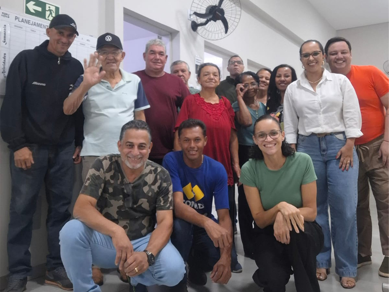 Alunos da EJA de Assis vivenciam a Ciência na prática em aula especial