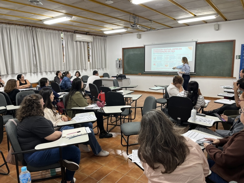 Secretaria da Educação de Assis realiza seis encontros de formação pedagógica pelo Programa Alfabetiza Juntos SP