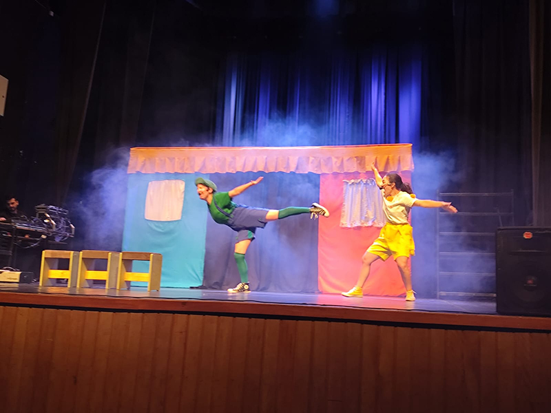 Teatro promove reflexão sobre o combate ao trabalho infantil para alunos da rede municipal