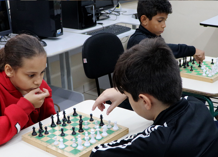 SME - EMEIF Prof. Henrique Zollner realiza campeonato de xadrez para alunos