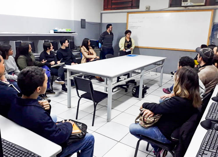 Municpio de Assis inicia aulas dos cursos profissionalizantes