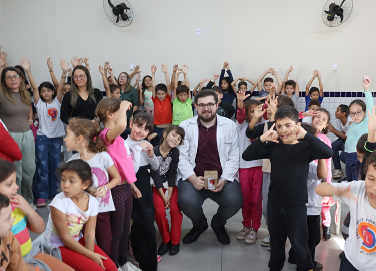 Agradecimento pela Inspiradora Participação do Dr. Lucas Tapias Sussel no Projeto Profissões da EMEIF Profº Firmino Leandro