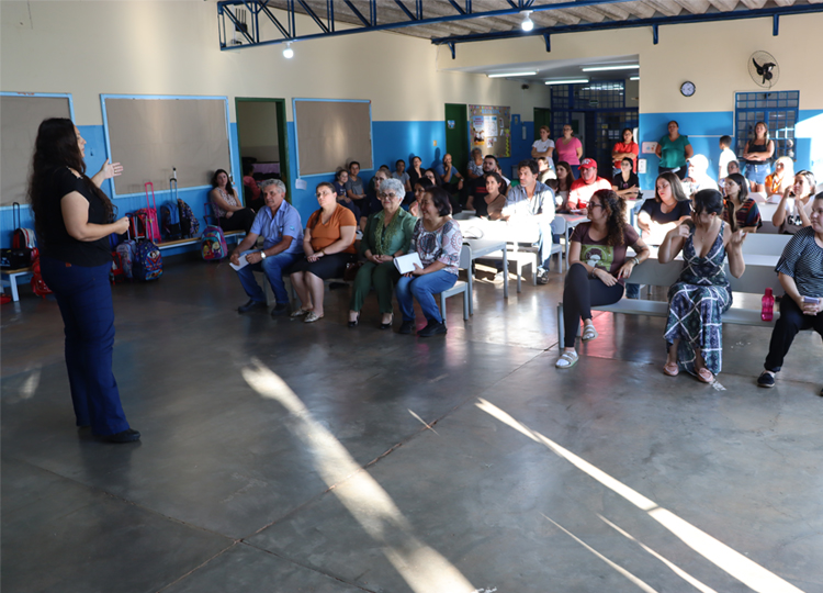 EMEI Prof Judith de Oliveira Garcez realiza reunio para tratar segurana da escola