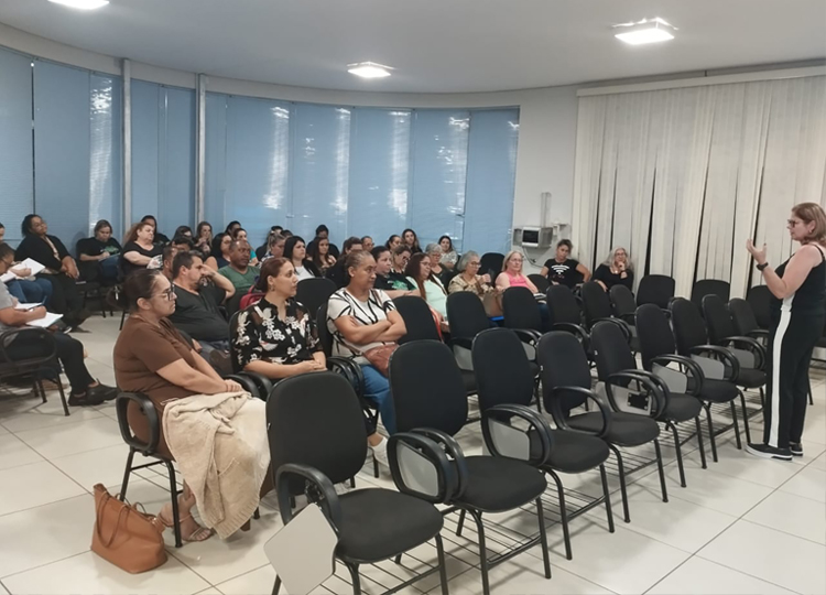 Secretaria Municipal de Educação de Assis promove formação sobre inclusão e atendimento educacional especializado